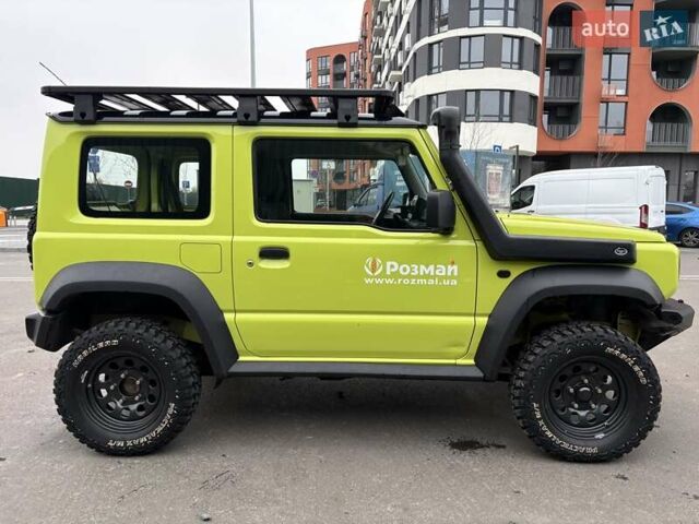 Желтый Сузуки Джимни, объемом двигателя 1.46 л и пробегом 62 тыс. км за 23300 $, фото 3 на Automoto.ua