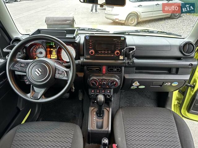 Желтый Сузуки Джимни, объемом двигателя 1.46 л и пробегом 62 тыс. км за 23300 $, фото 18 на Automoto.ua