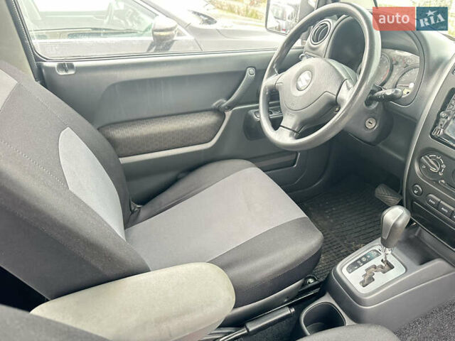 Сузуки Джимни 2007 в Корсунь-Шевченковском на Automoto.ua Серый Сузуки Джимни, объемом двигателя 1.33 л и пробегом 65 тыс. км за 7900 $, фото 13 на Automoto.ua