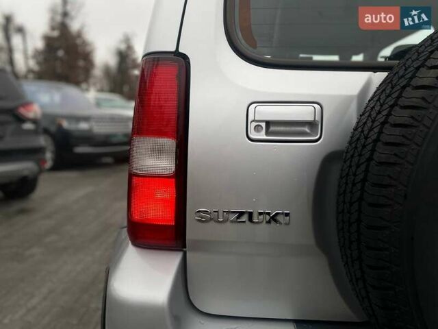Серый Сузуки Джимни, объемом двигателя 1.33 л и пробегом 83 тыс. км за 11490 $, фото 12 на Automoto.ua
