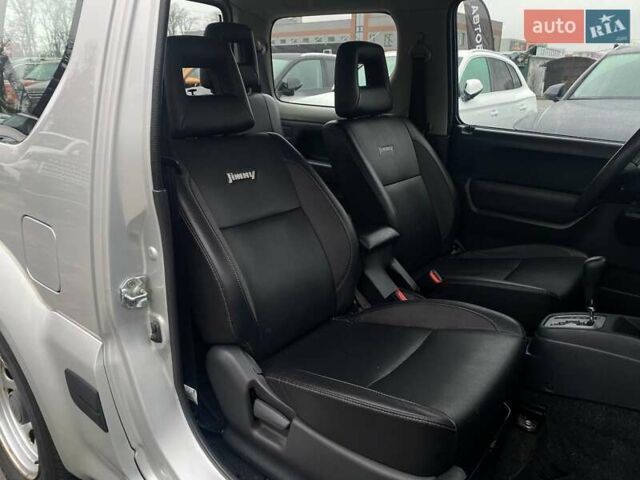 Серый Сузуки Джимни, объемом двигателя 1.33 л и пробегом 83 тыс. км за 11490 $, фото 26 на Automoto.ua