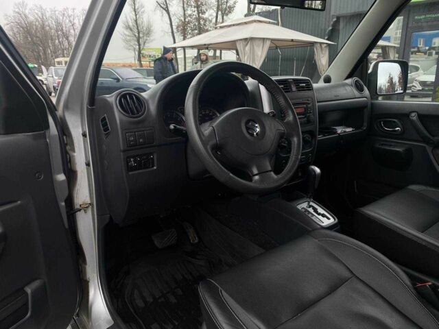 Серый Сузуки Джимни, объемом двигателя 1.3 л и пробегом 83 тыс. км за 11490 $, фото 12 на Automoto.ua