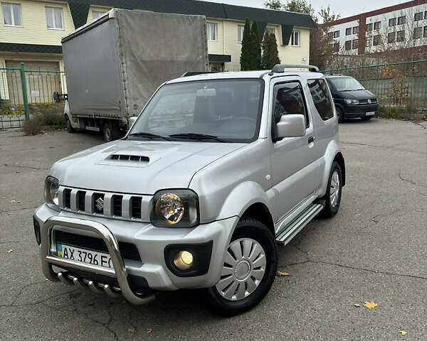 Сузукі Джімні 2013 у Харкові на Automoto.ua Сірий Сузукі Джімні, об'ємом двигуна 1.4 л та пробігом 38 тис. км за 10500 $, фото 10 на Automoto.ua