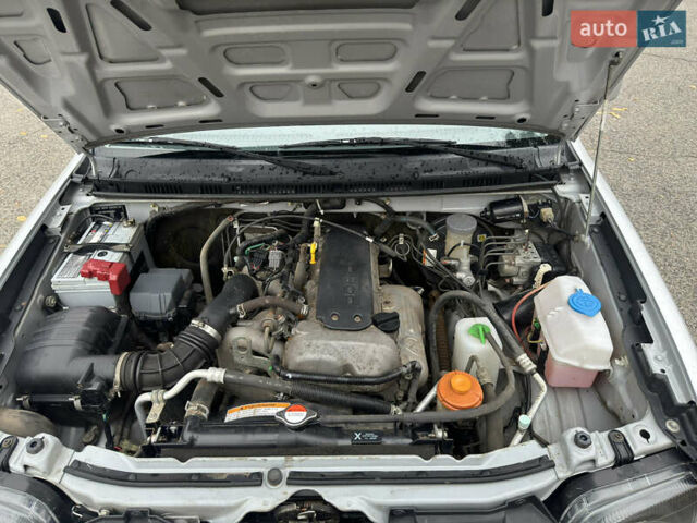 Сузукі Джімні 2013 у Харкові на Automoto.ua Сірий Сузукі Джімні, об'ємом двигуна 1.4 л та пробігом 38 тис. км за 10500 $, фото 26 на Automoto.ua