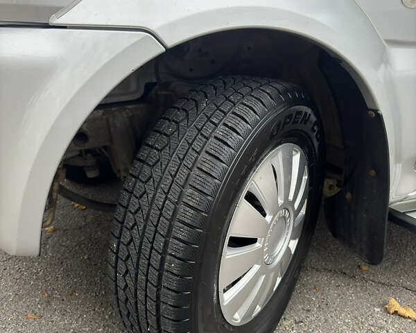 Сузукі Джімні 2013 у Харкові на Automoto.ua Сірий Сузукі Джімні, об'ємом двигуна 1.4 л та пробігом 38 тис. км за 10500 $, фото 12 на Automoto.ua