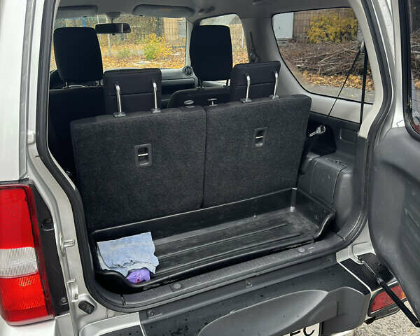 Сузукі Джімні 2013 у Харкові на Automoto.ua Сірий Сузукі Джімні, об'ємом двигуна 1.4 л та пробігом 38 тис. км за 10500 $, фото 23 на Automoto.ua