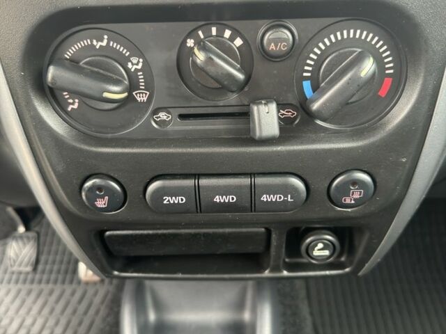 Серый Сузуки Джимни, объемом двигателя 1.3 л и пробегом 38 тыс. км за 10500 $, фото 14 на Automoto.ua