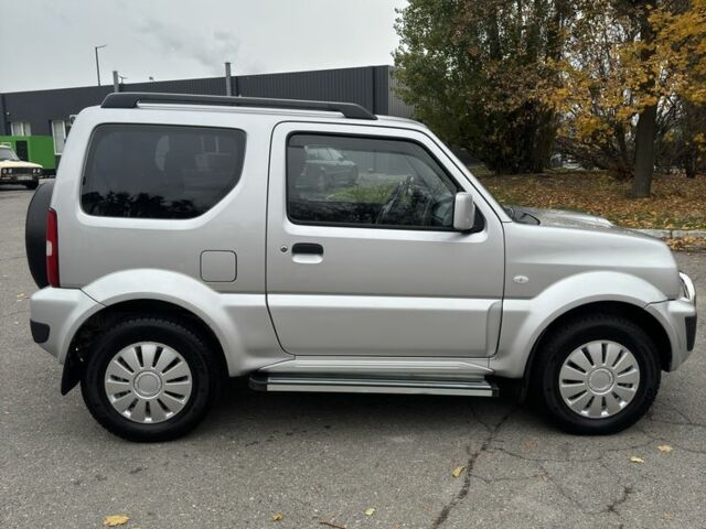 Серый Сузуки Джимни, объемом двигателя 1.3 л и пробегом 38 тыс. км за 10500 $, фото 6 на Automoto.ua