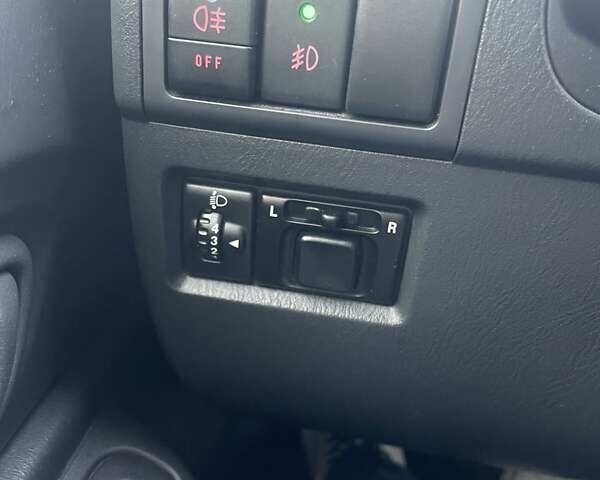 Серый Сузуки Джимни, объемом двигателя 1.3 л и пробегом 68 тыс. км за 16900 $, фото 13 на Automoto.ua