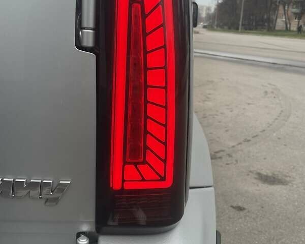 Серый Сузуки Джимни, объемом двигателя 1.3 л и пробегом 68 тыс. км за 16900 $, фото 6 на Automoto.ua