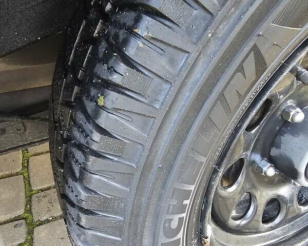 Серый Сузуки Джимни, объемом двигателя 1.33 л и пробегом 149 тыс. км за 11700 $, фото 7 на Automoto.ua