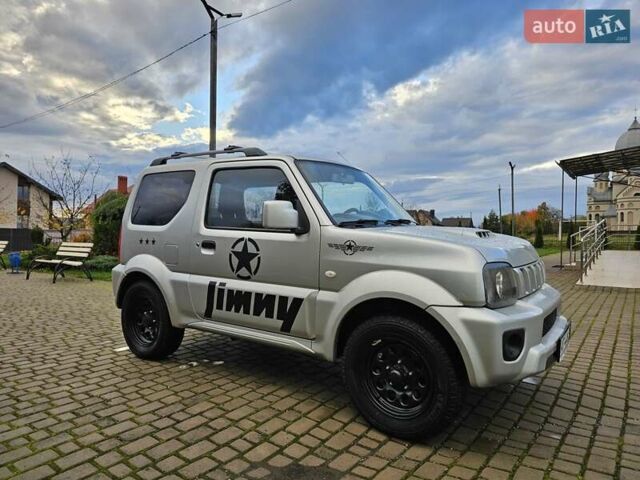 Серый Сузуки Джимни, объемом двигателя 1.33 л и пробегом 149 тыс. км за 11700 $, фото 1 на Automoto.ua