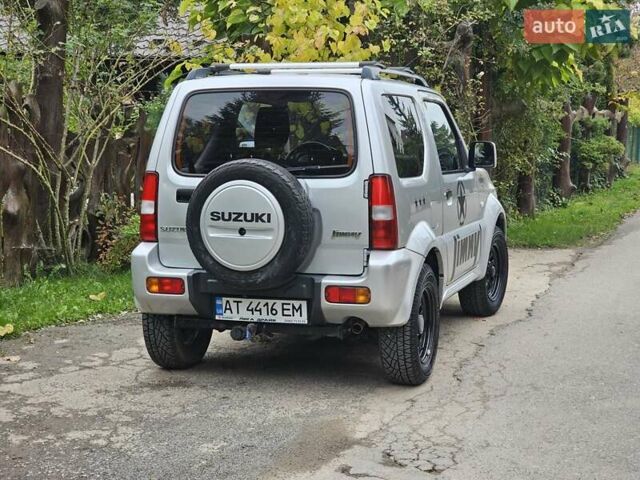 Серый Сузуки Джимни, объемом двигателя 1.33 л и пробегом 149 тыс. км за 11700 $, фото 3 на Automoto.ua