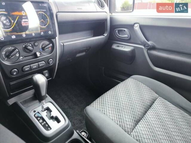 Сузуки Джимни 2018 в Черкассах на Automoto.ua Серый Сузуки Джимни, объемом двигателя 1.3 л и пробегом 88 тыс. км за 14800 $, фото 11 на Automoto.ua