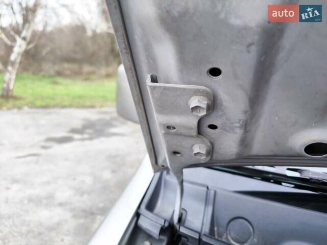 Серый Сузуки Джимни, объемом двигателя 1.3 л и пробегом 90 тыс. км за 13999 $, фото 23 на Automoto.ua