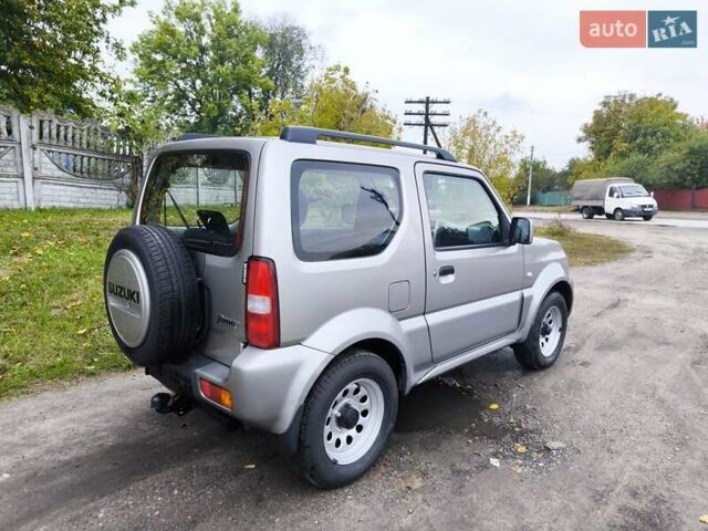 Сузуки Джимни 2018 в Черкассах на Automoto.ua Серый Сузуки Джимни, объемом двигателя 1.3 л и пробегом 88 тыс. км за 14800 $, фото 1 на Automoto.ua