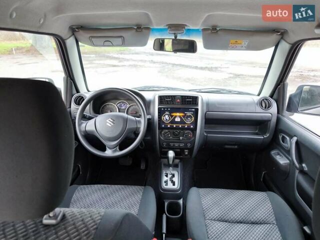 Серый Сузуки Джимни, объемом двигателя 1.3 л и пробегом 92 тыс. км за 14900 $, фото 24 на Automoto.ua