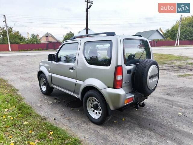 Сузуки Джимни 2018 в Черкассах на Automoto.ua Серый Сузуки Джимни, объемом двигателя 1.3 л и пробегом 88 тыс. км за 14800 $, фото 5 на Automoto.ua