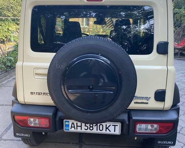 Сірий Сузукі Джімні, об'ємом двигуна 1.5 л та пробігом 48 тис. км за 20000 $, фото 4 на Automoto.ua