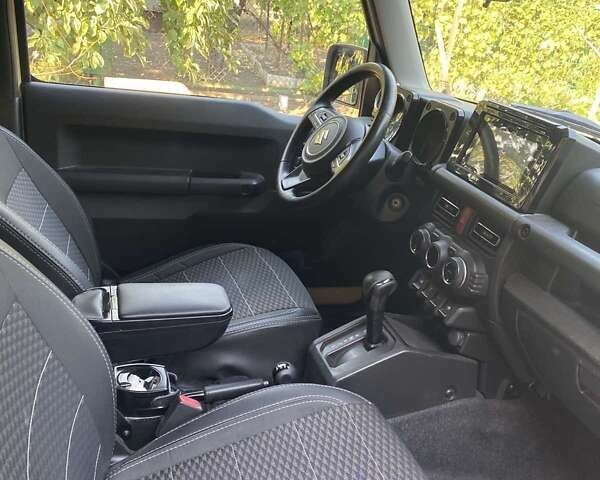 Сірий Сузукі Джімні, об'ємом двигуна 1.5 л та пробігом 48 тис. км за 20000 $, фото 10 на Automoto.ua