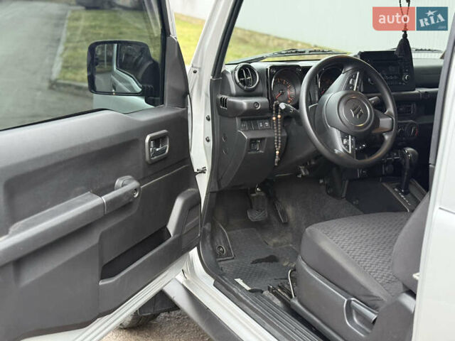 Серый Сузуки Джимни, объемом двигателя 1.46 л и пробегом 26 тыс. км за 21500 $, фото 8 на Automoto.ua