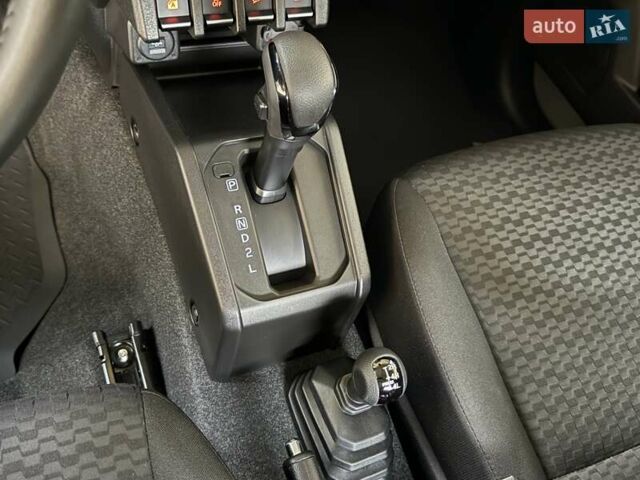 Сірий Сузукі Джімні, об'ємом двигуна 1.5 л та пробігом 6 тис. км за 24950 $, фото 76 на Automoto.ua