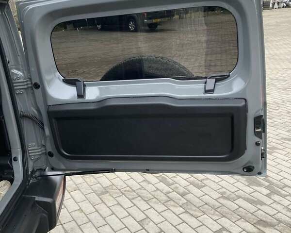 Серый Сузуки Джимни, объемом двигателя 1.46 л и пробегом 9 тыс. км за 20500 $, фото 6 на Automoto.ua