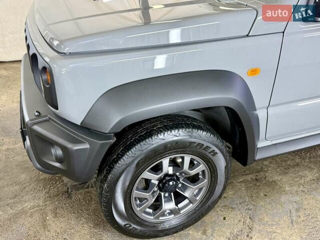 Сірий Сузукі Джімні, об'ємом двигуна 1.5 л та пробігом 6 тис. км за 24950 $, фото 27 на Automoto.ua