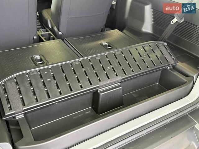 Сірий Сузукі Джімні, об'ємом двигуна 1.5 л та пробігом 6 тис. км за 24950 $, фото 65 на Automoto.ua