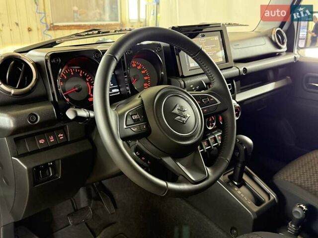 Сірий Сузукі Джімні, об'ємом двигуна 1.5 л та пробігом 6 тис. км за 24950 $, фото 59 на Automoto.ua