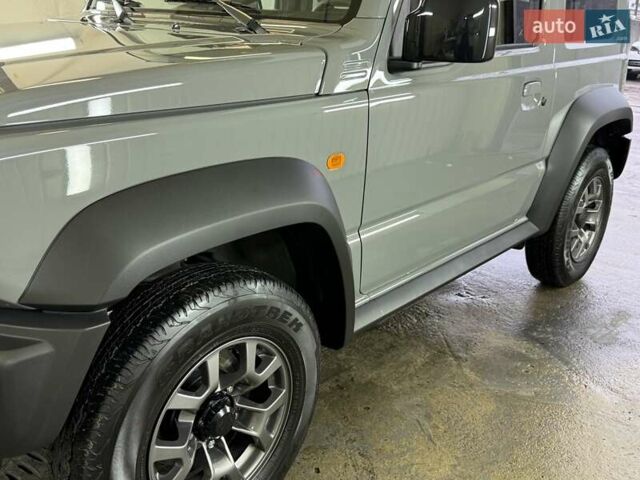 Сірий Сузукі Джімні, об'ємом двигуна 1.5 л та пробігом 6 тис. км за 24950 $, фото 40 на Automoto.ua