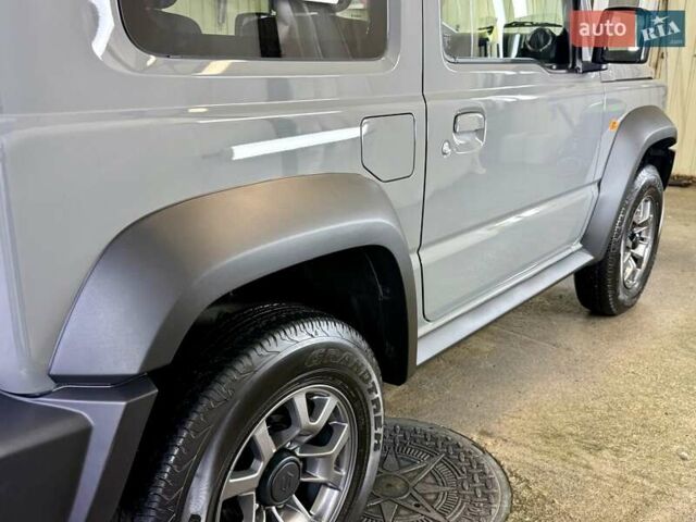 Сірий Сузукі Джімні, об'ємом двигуна 1.5 л та пробігом 6 тис. км за 24950 $, фото 38 на Automoto.ua