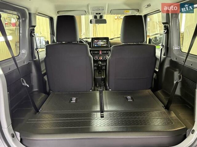 Сірий Сузукі Джімні, об'ємом двигуна 1.5 л та пробігом 6 тис. км за 24950 $, фото 64 на Automoto.ua