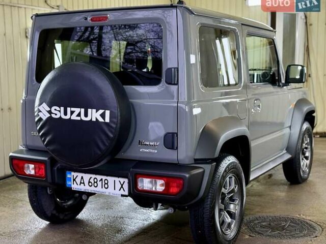 Сірий Сузукі Джімні, об'ємом двигуна 1.5 л та пробігом 6 тис. км за 24950 $, фото 4 на Automoto.ua