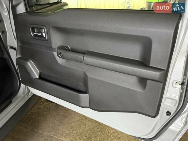 Сірий Сузукі Джімні, об'ємом двигуна 1.5 л та пробігом 6 тис. км за 24950 $, фото 69 на Automoto.ua