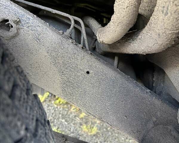 Синій Сузукі Джімні, об'ємом двигуна 1.3 л та пробігом 171 тис. км за 9600 $, фото 10 на Automoto.ua