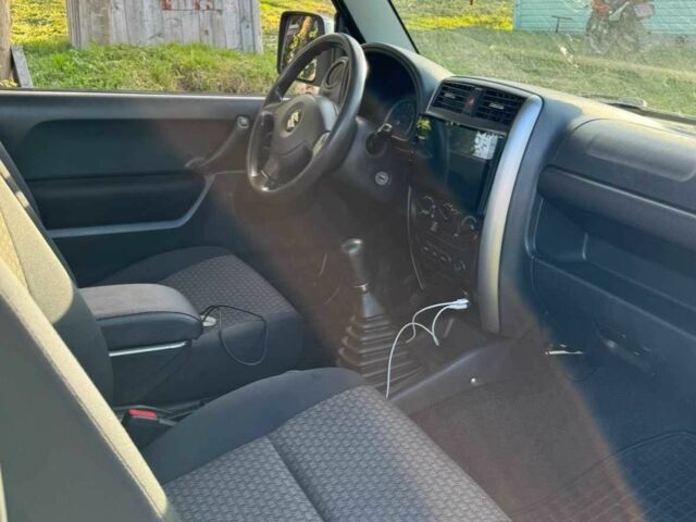 Сузуки Джимни 2010 в Верховине на Automoto.ua Зеленый Сузуки Джимни, объемом двигателя 1.3 л и пробегом 70 тыс. км за 9700 $, фото 4 на Automoto.ua