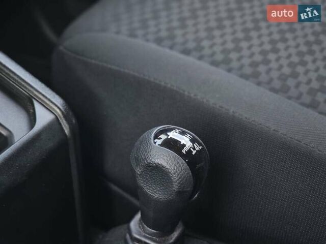 Зеленый Сузуки Джимни, объемом двигателя 1.46 л и пробегом 23 тыс. км за 25800 $, фото 16 на Automoto.ua