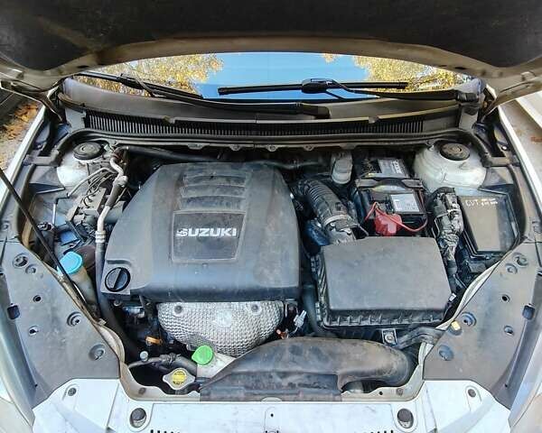 Белый Сузуки Кизаши, объемом двигателя 2.39 л и пробегом 225 тыс. км за 7700 $, фото 15 на Automoto.ua