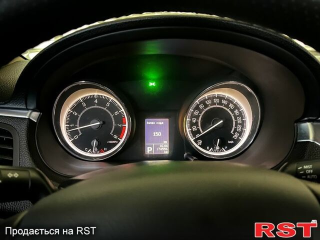 Белый Сузуки Кизаши, объемом двигателя 2.4 л и пробегом 172 тыс. км за 8000 $, фото 13 на Automoto.ua