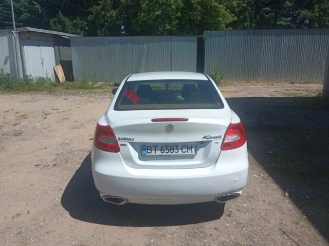 Белый Сузуки Кизаши, объемом двигателя 2.4 л и пробегом 206 тыс. км за 6500 $, фото 9 на Automoto.ua