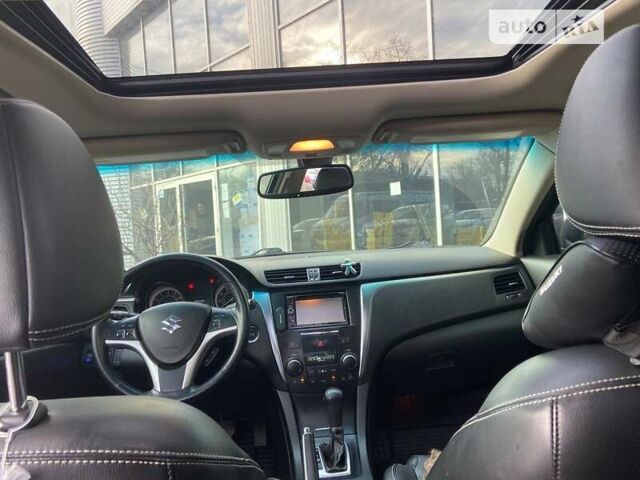 Черный Сузуки Кизаши, объемом двигателя 2.39 л и пробегом 188 тыс. км за 8800 $, фото 9 на Automoto.ua