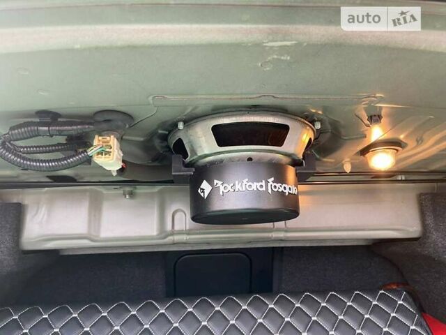 Черный Сузуки Кизаши, объемом двигателя 2.39 л и пробегом 188 тыс. км за 8800 $, фото 13 на Automoto.ua