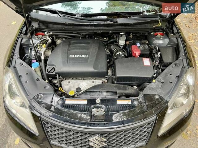 Чорний Сузукі Кізаші, об'ємом двигуна 2.39 л та пробігом 230 тис. км за 6999 $, фото 10 на Automoto.ua