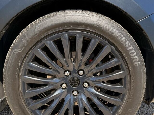 Черный Сузуки Кизаши, объемом двигателя 2.4 л и пробегом 192 тыс. км за 8700 $, фото 17 на Automoto.ua