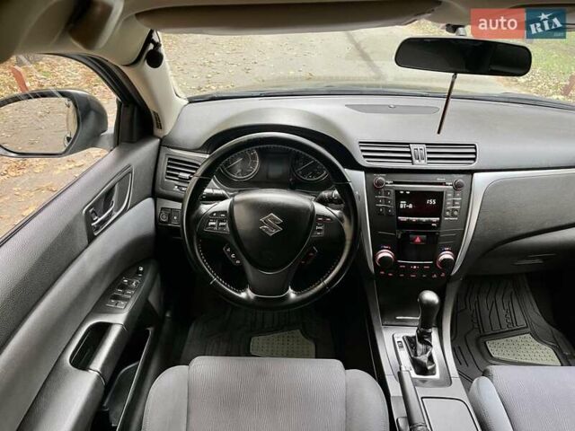 Чорний Сузукі Кізаші, об'ємом двигуна 2.39 л та пробігом 230 тис. км за 6999 $, фото 17 на Automoto.ua