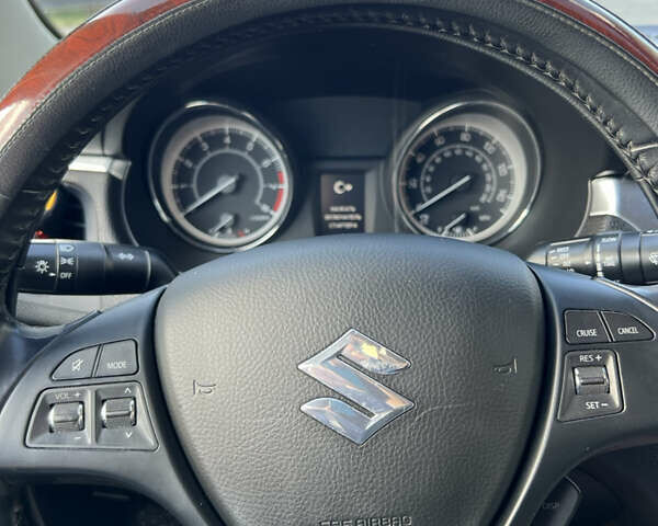 Чорний Сузукі Кізаші, об'ємом двигуна 2.39 л та пробігом 240 тис. км за 7200 $, фото 54 на Automoto.ua