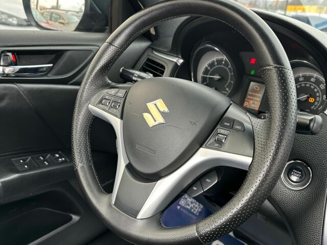 Чорний Сузукі Кізаші, об'ємом двигуна 2.4 л та пробігом 206 тис. км за 6900 $, фото 10 на Automoto.ua