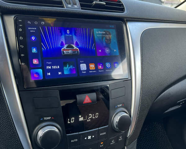 Чорний Сузукі Кізаші, об'ємом двигуна 2.39 л та пробігом 240 тис. км за 7200 $, фото 65 на Automoto.ua