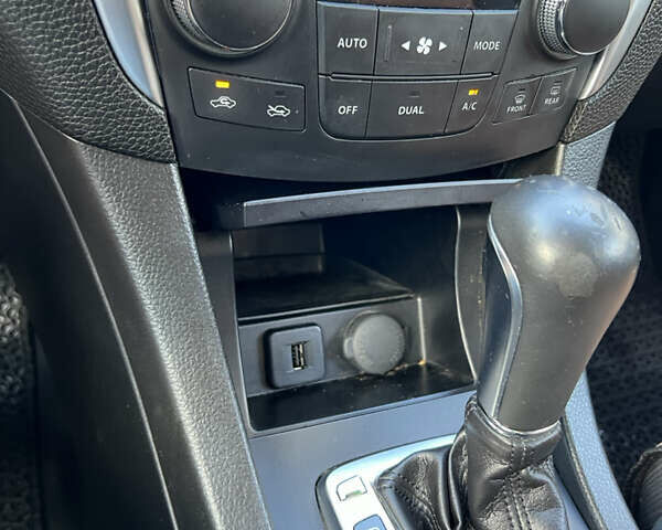 Чорний Сузукі Кізаші, об'ємом двигуна 2.39 л та пробігом 240 тис. км за 7200 $, фото 60 на Automoto.ua